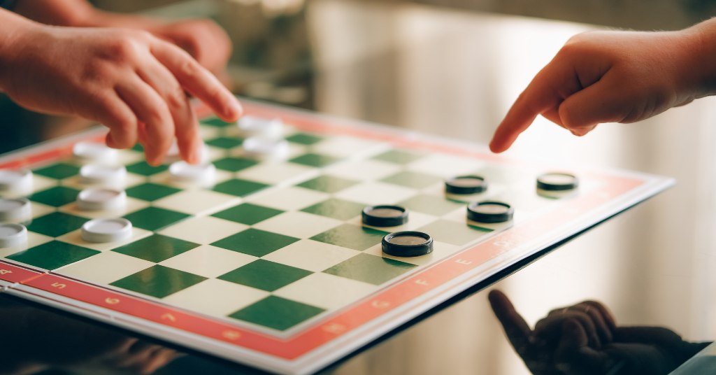 Top 5 Best Indoor Games List and Advantages of Indoor Games