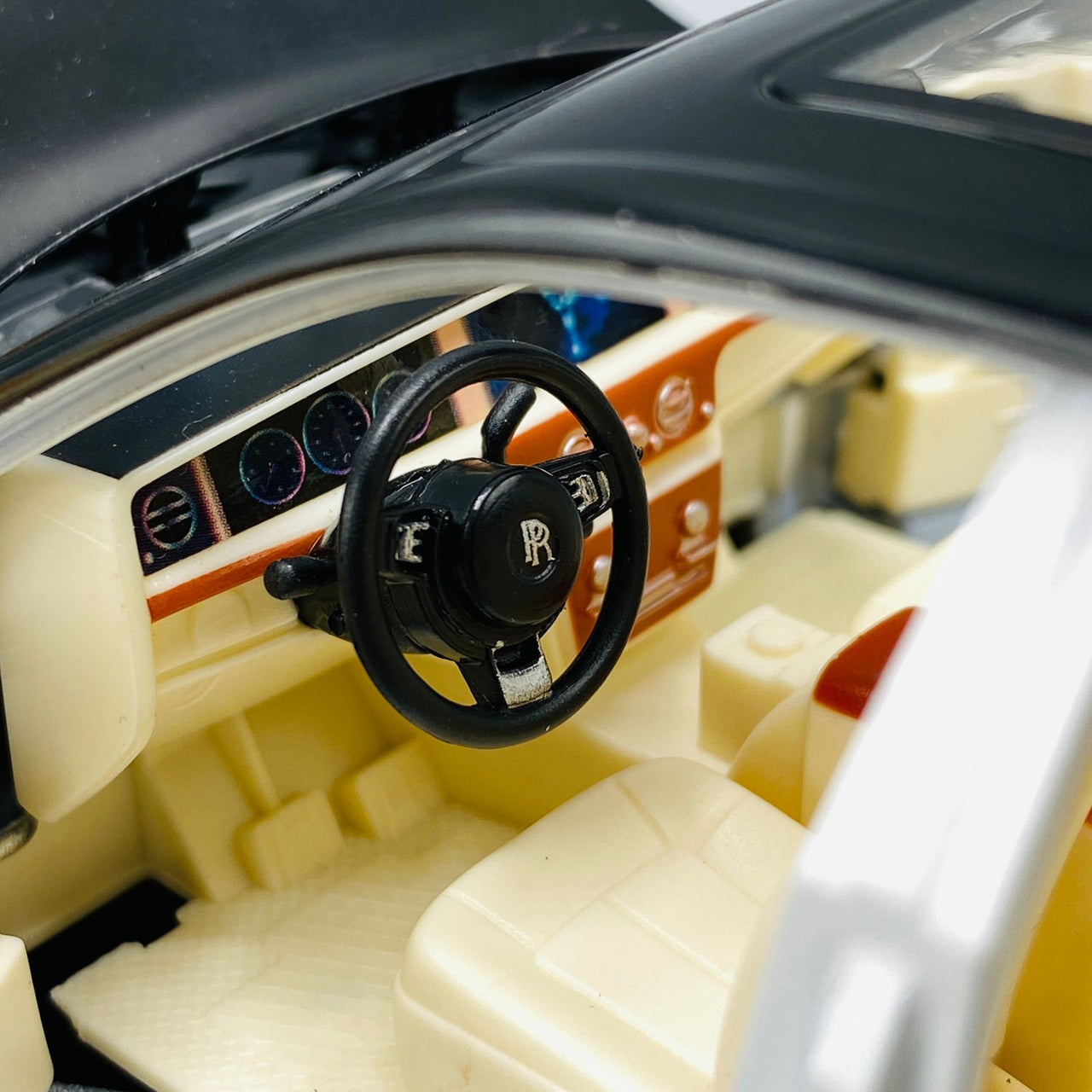 1:32 Roll-Royce Mansory Phantom Die-cast Car