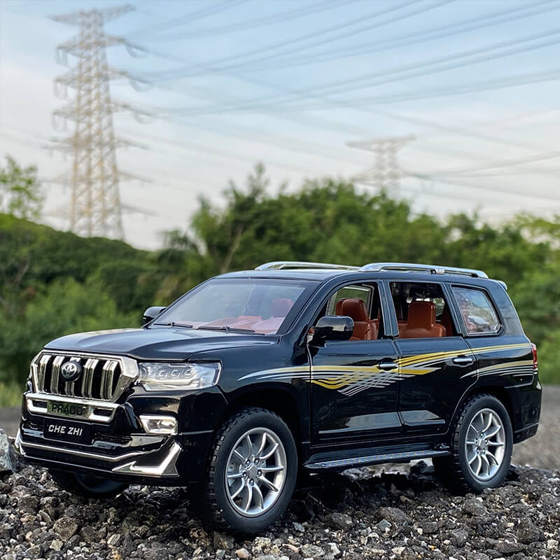 1:24 Diecast Toyota Land Cruiser Prado With Smoke
