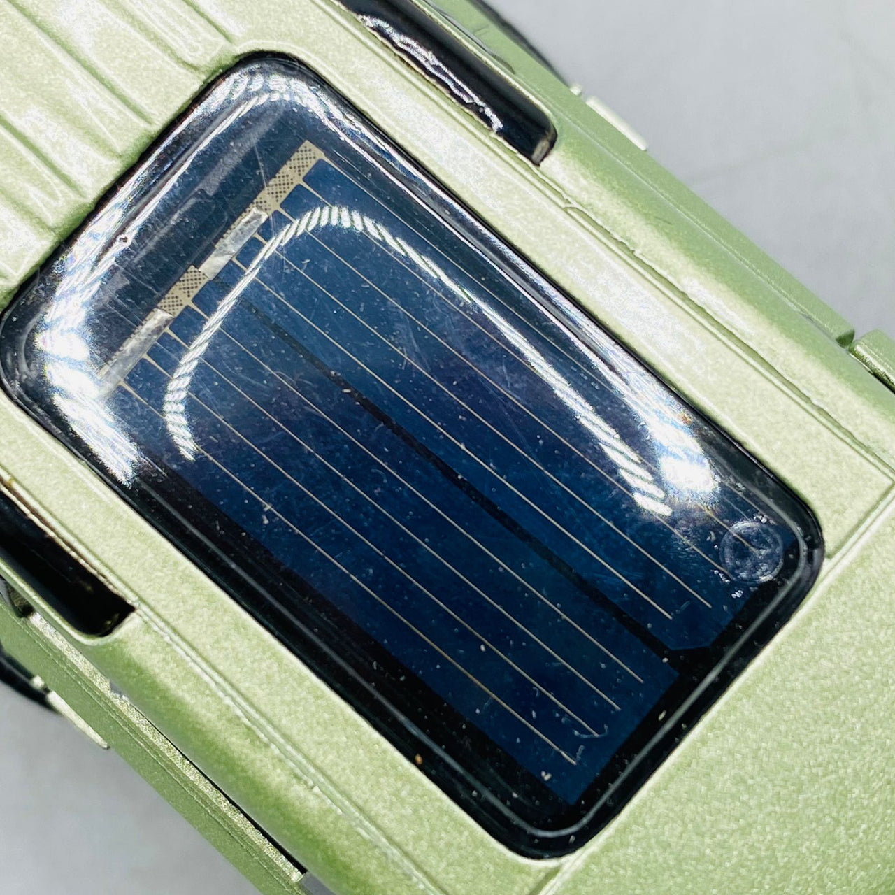1.38 Scale Defender Solar Power diecast Car