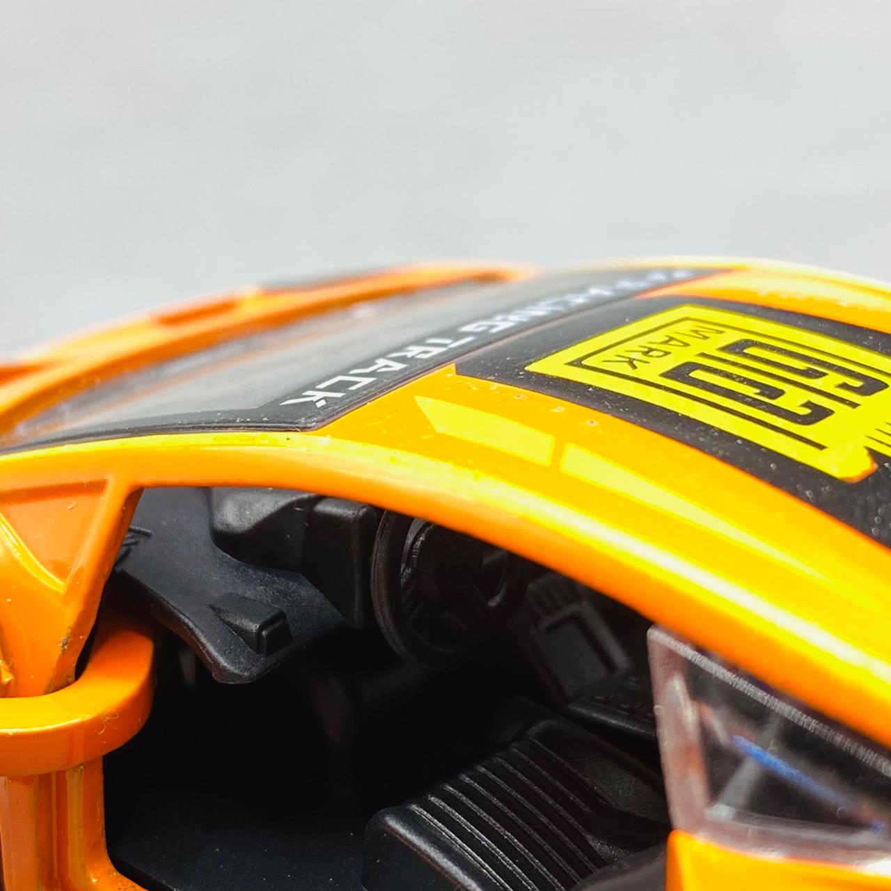 Die-Cast Alloy 1:32 Scale Sports car