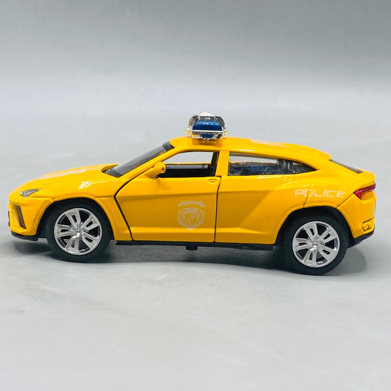 1:32 Scale Die-Cast Yellow Police SUV Sportscar Model