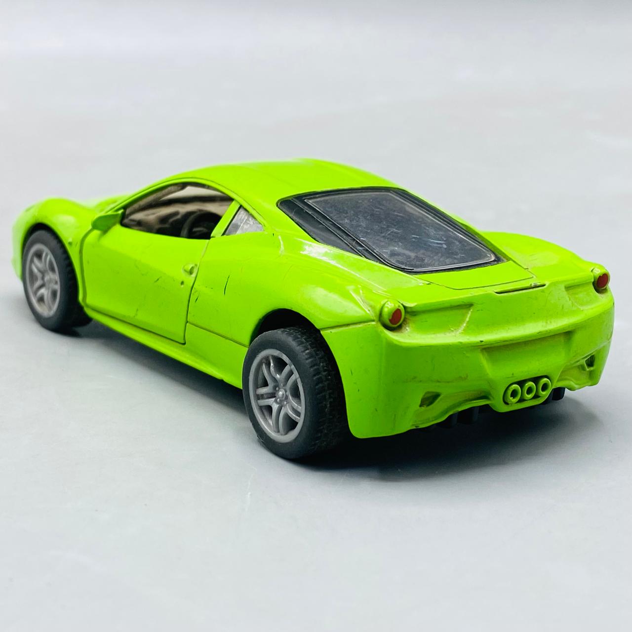 1:36 Scale Ferrari 458 Italia Diecast Metal Sports Car