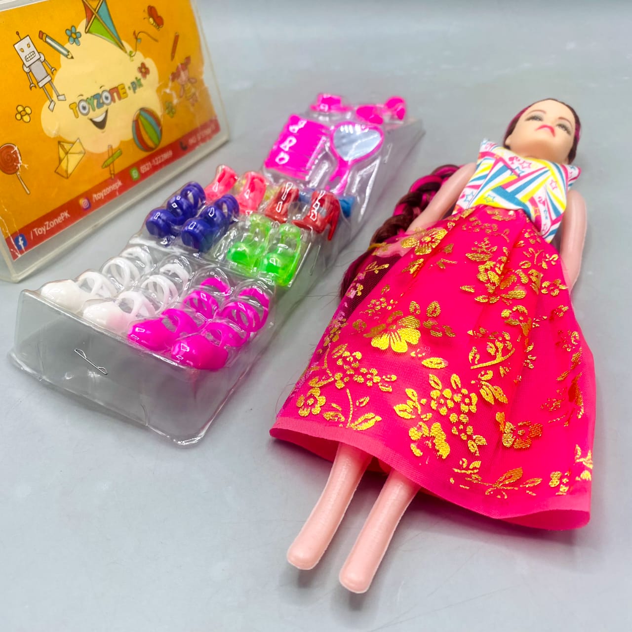 👠 Fashion Doll with 8-Pair Shoe and Styling Accessory Set