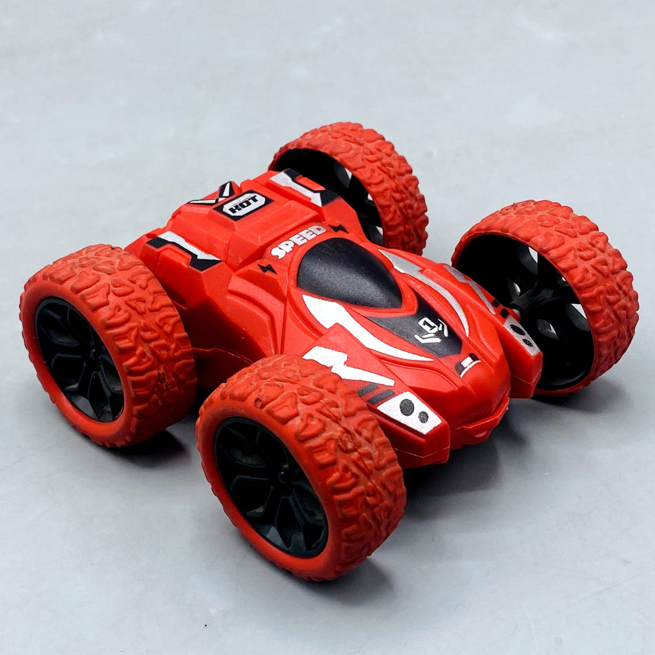 🚗 Friction Powered 360° Stunt Car – Double-Sided Flip Toy Car for Kids