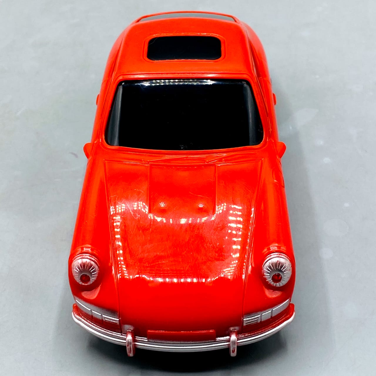 🏎️ Classic Sportscar Model Remote Control Car (1:22 Scale) - Bright Red RC Toy