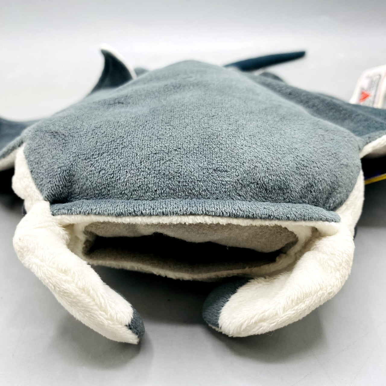 🌊 Cuddly Manta Ray Plush Toy – Ocean Life Soft Animal