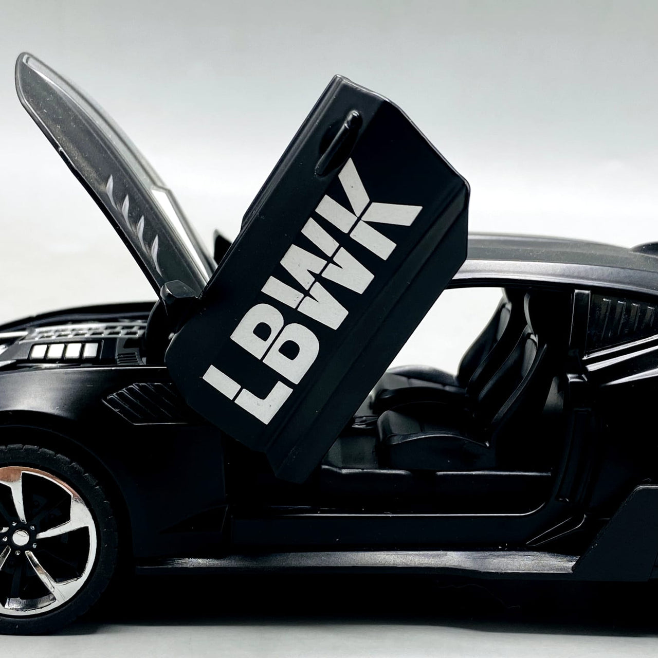 1:24 Diecast Chevrolet Camaro With Light Sound and Smoke