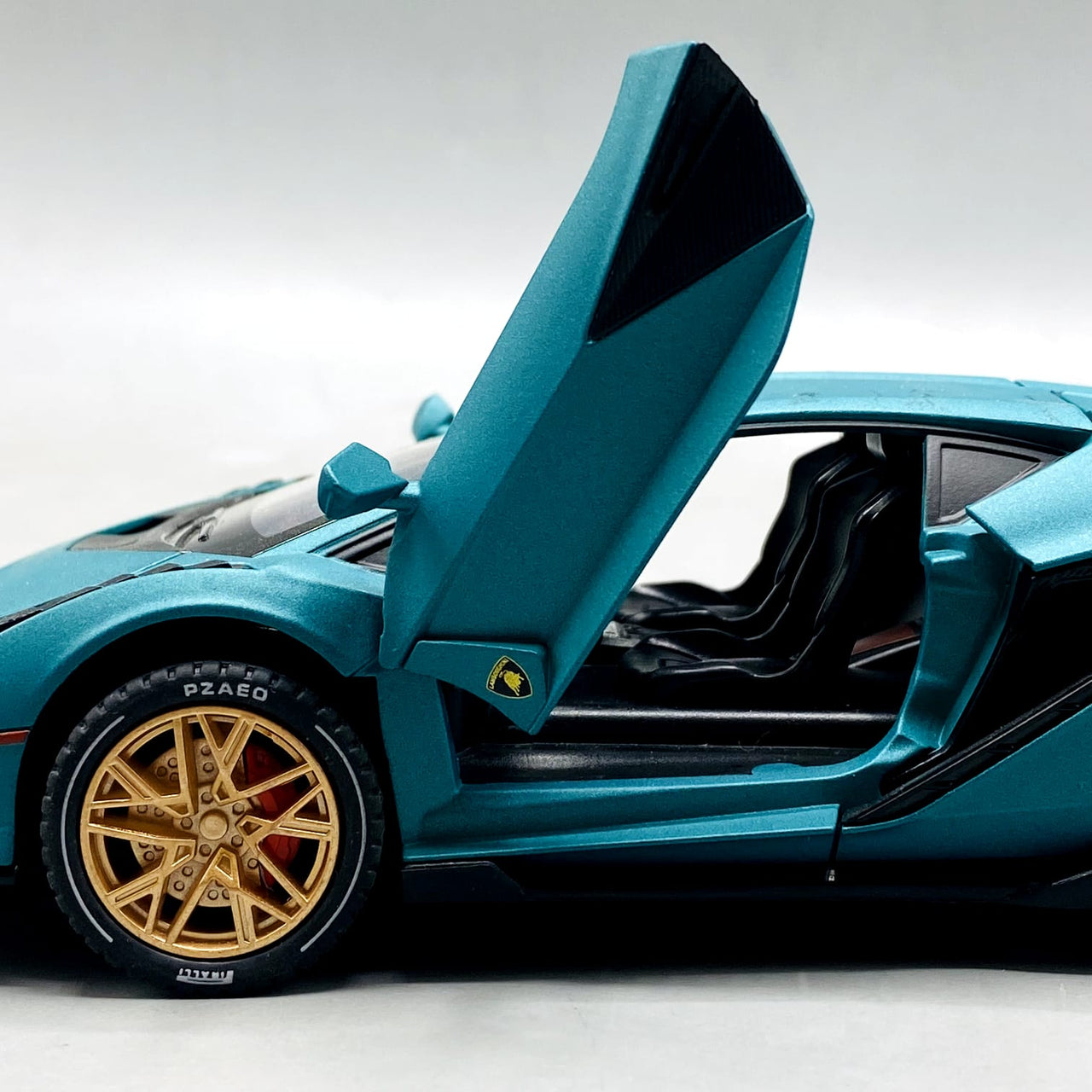 1:24 Diecast Lamborghini Siyan With Light, Sound, and Smoke
