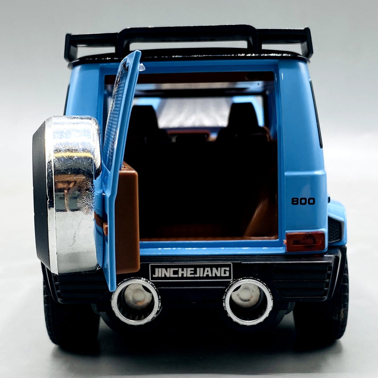 1:24 Diecast Mercedes Benz G800 With Light Sound and Smoke