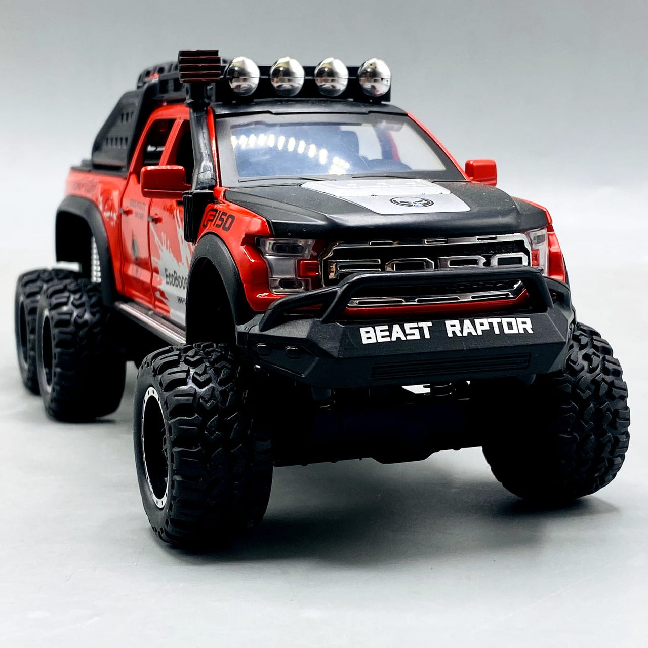 1:24 Diecast Ford Raptor With Light Sound and Smoke