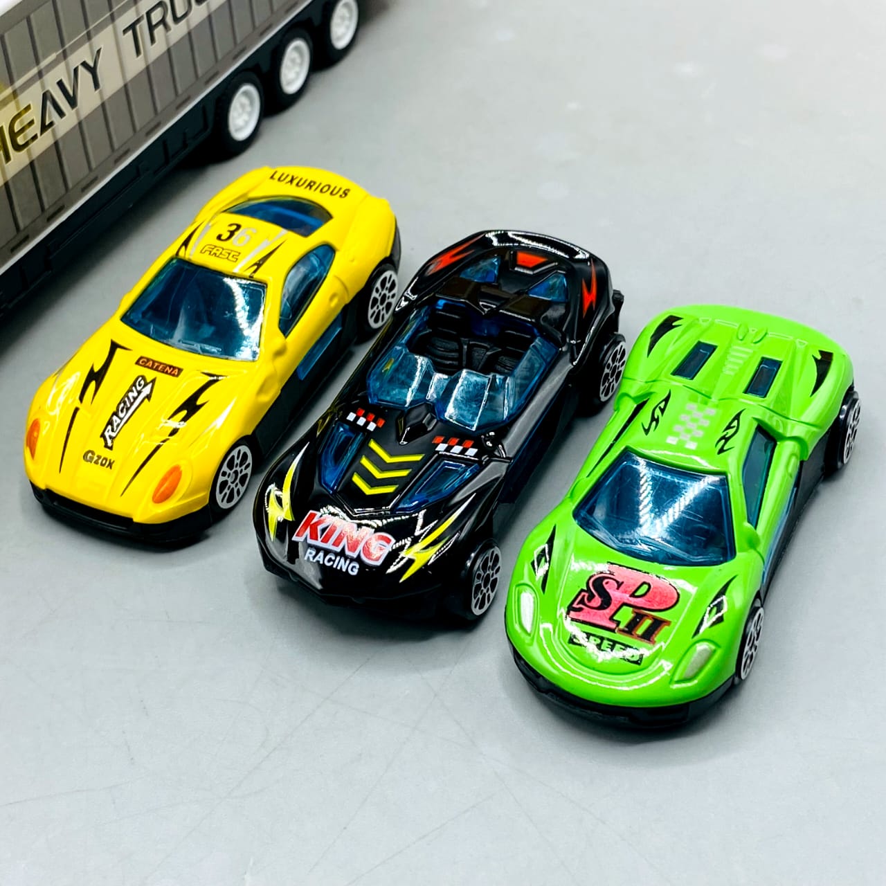 10-Inch Free Wheel Metal Truck With 3 Mini Metal Car Set