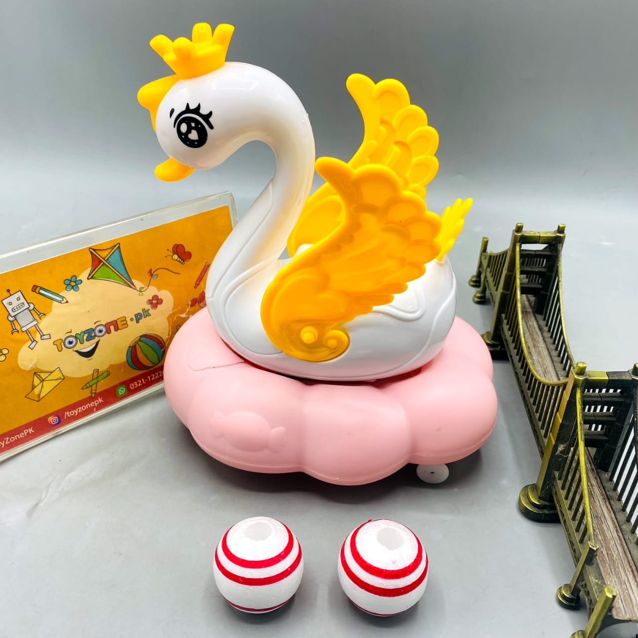 360 Rotate Floting Funny Swan With Light And Sound