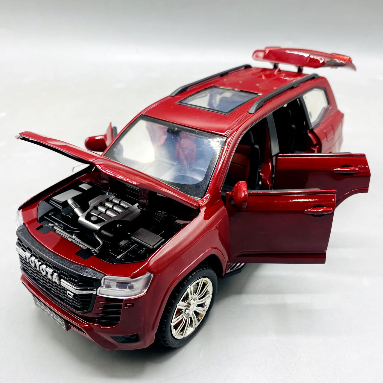 1:24 Diecast Toyota Land Cruiser LC300 With Light and Sound