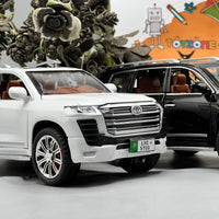 Thumbnail for 1:24 Diecast Toyota Land Cruiser LC300