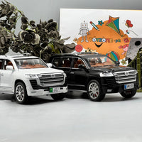 Thumbnail for 1:24 Diecast Toyota Land Cruiser LC300