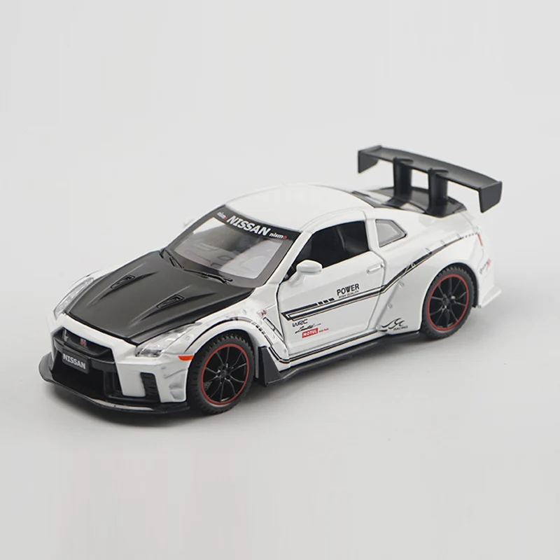 1:24 Scale Nissan-GTR-R35 Die-Cast Model
