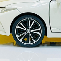 Thumbnail for 1:24 Toyota Avalon Simulation Diecast Car