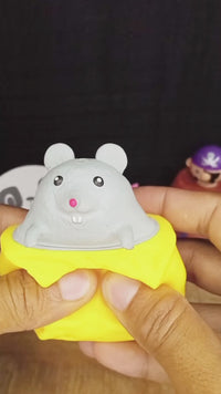 Pop up Mouse And Cheese Squishy Cup