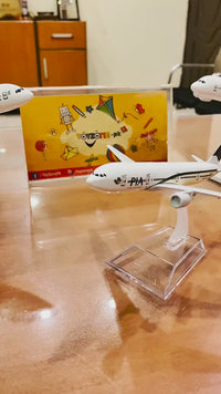 Metal Airplane Qatar Airways