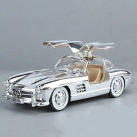 Thumbnail for 1:24 Diecast Electroplating Mercedes-Benz