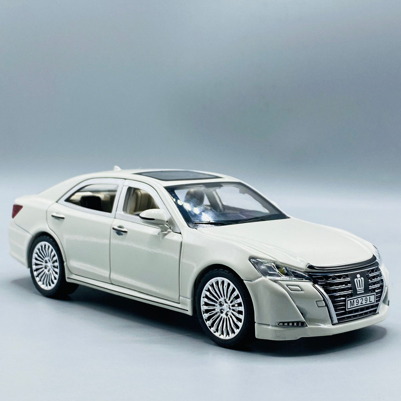 diecast toyota crown pull back car
