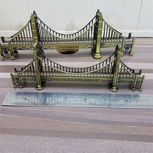 metal souvenir golden gate bridge