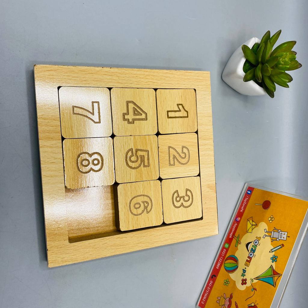 Wooden Moving Puzzle Number Toy Box