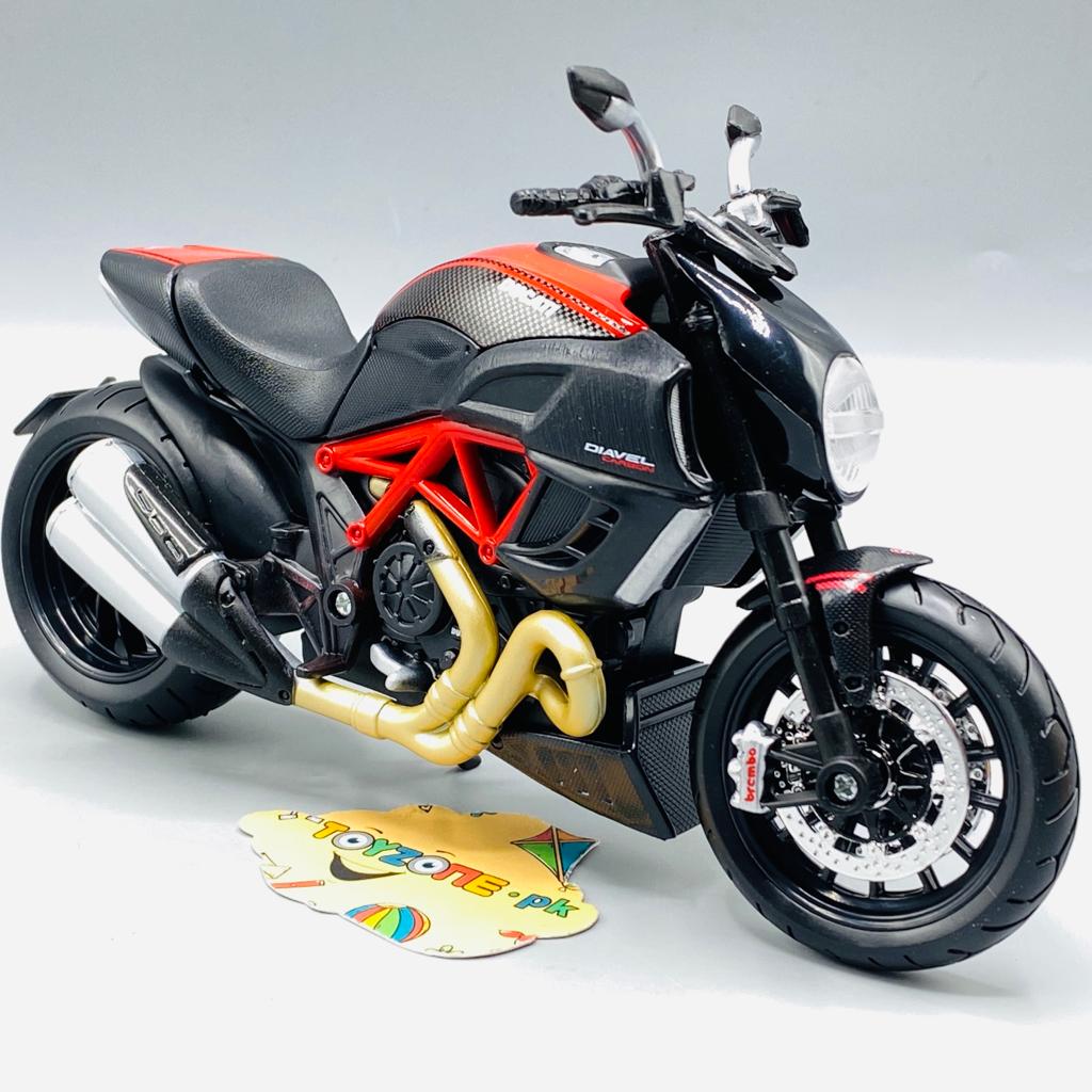 Maisto Ducati Diavel Motorcycle 1/12 Scale