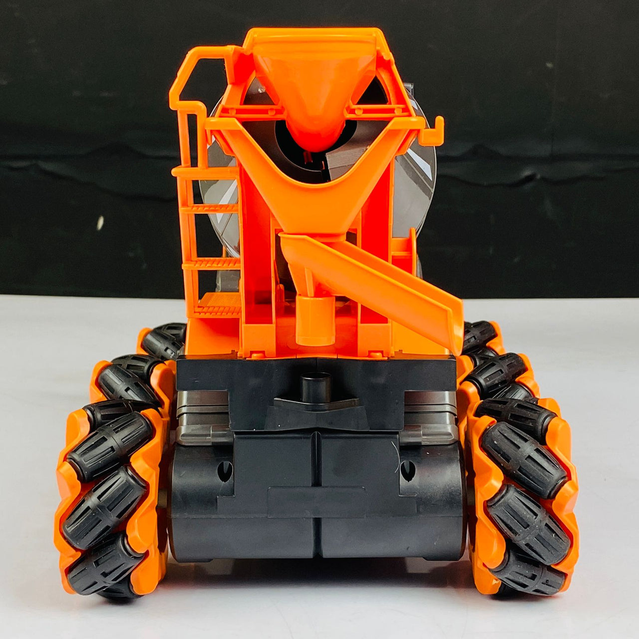 Remote Control 1:14 Scale Construction Mixer Truck