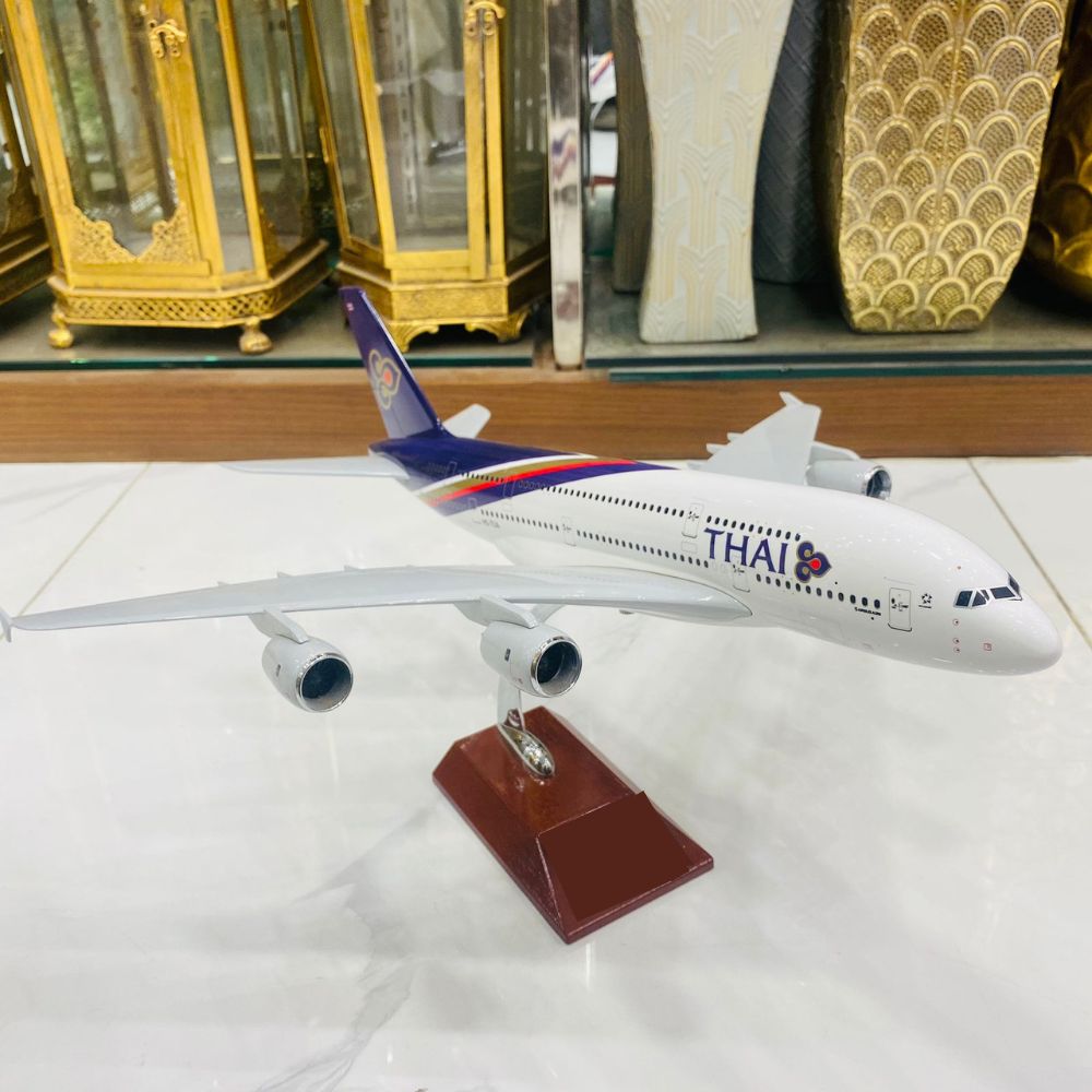 Thai airways toy plane shop
